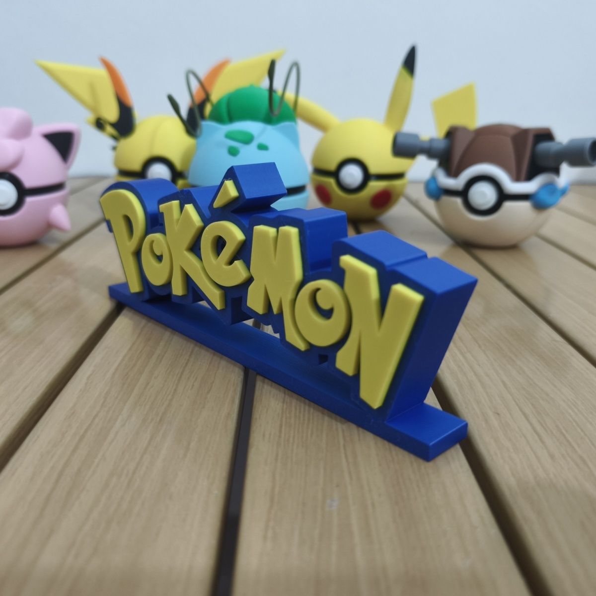 โปเกมอน สแตนดี้ โลโก้ ดิสเพลย์ - Anime Merchandise Figures บทวิจารณ์และราคา